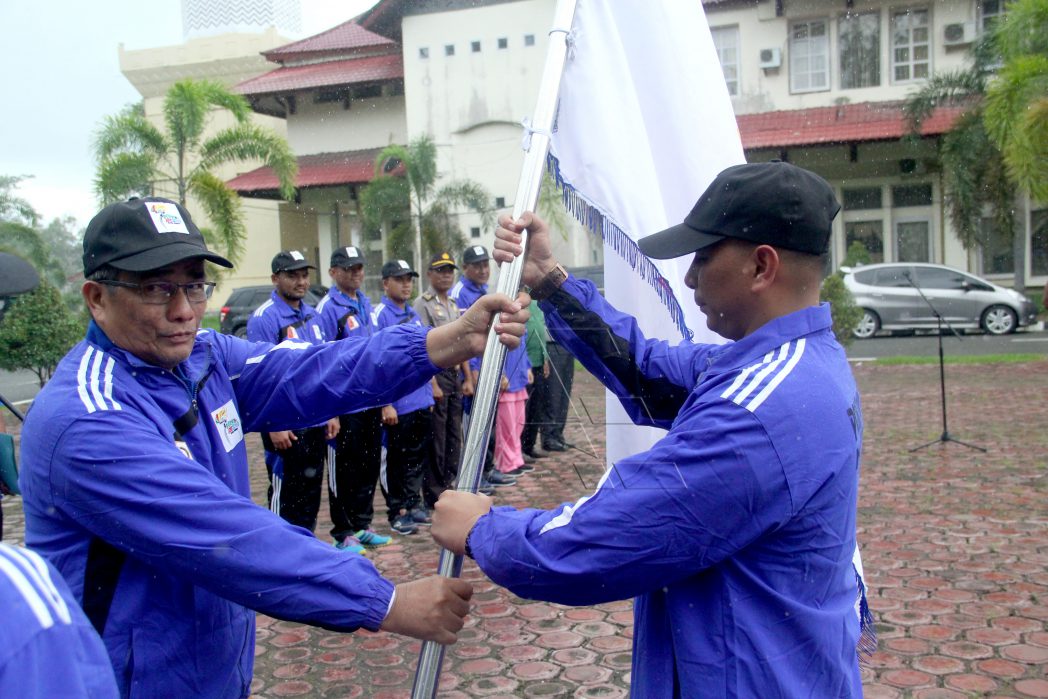 Nagan Raya Lepas Atlet PORA 2018 ke Aceh Besar