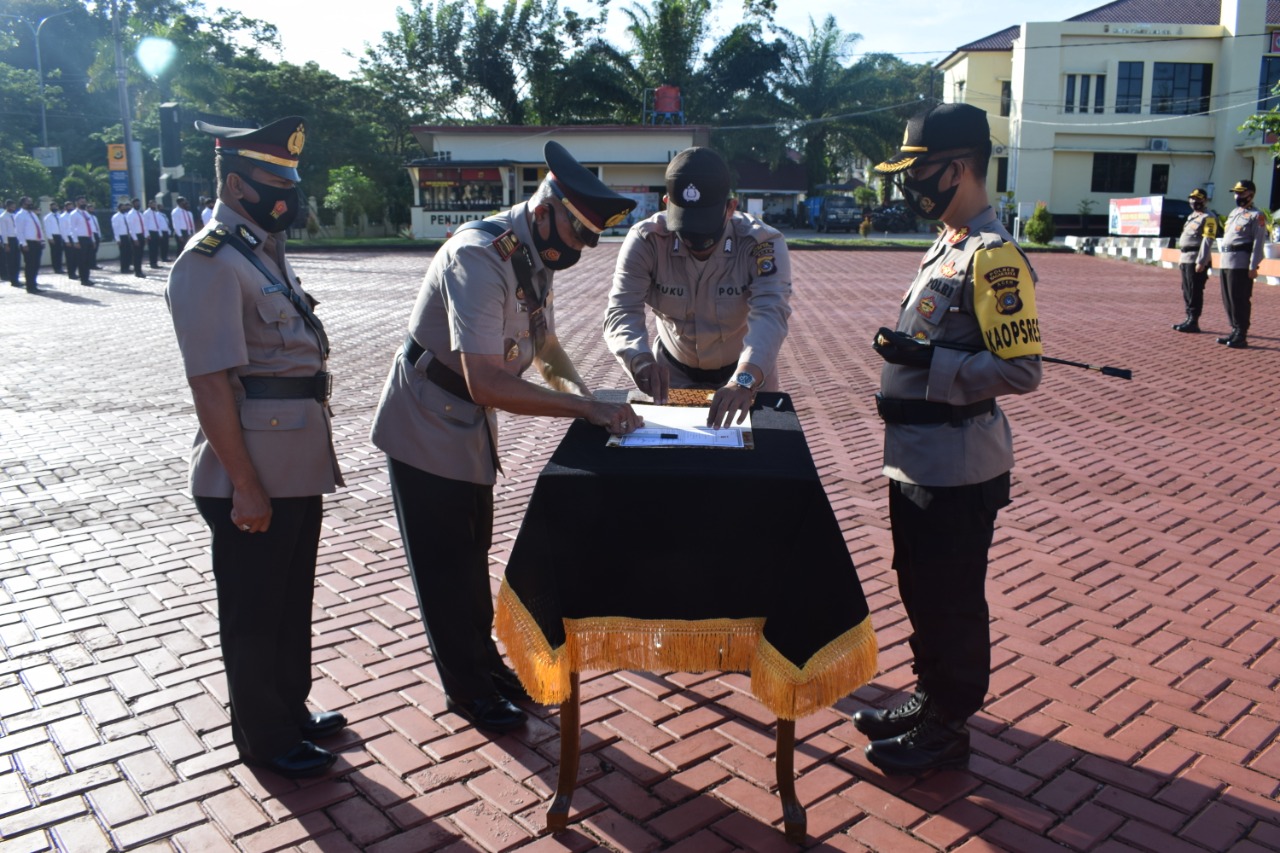 Polres Nagan Raya Gelar Upacara Serah Terima Enam Pejabat Baru